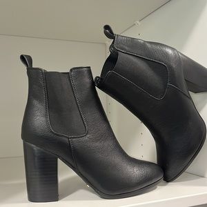 PRINCESS POLLY BOOTS